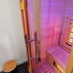 Confortable Avec Un Sauna ロイカーバード